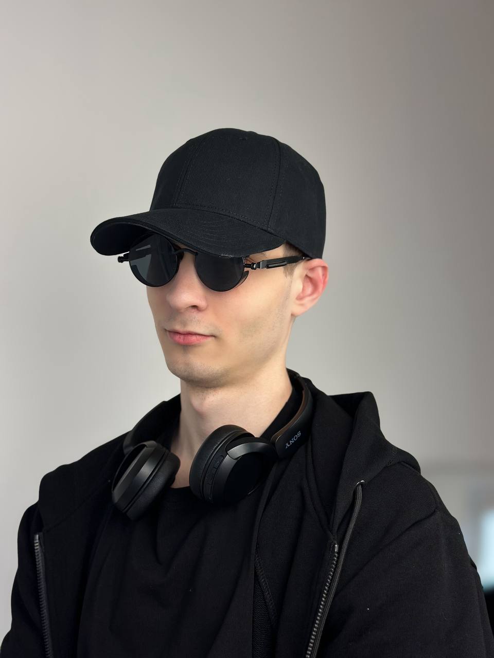 Черная кепка реальное фото